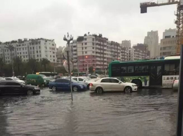 昆明暴雨来袭，城市如何应对连续强降雨的挑战